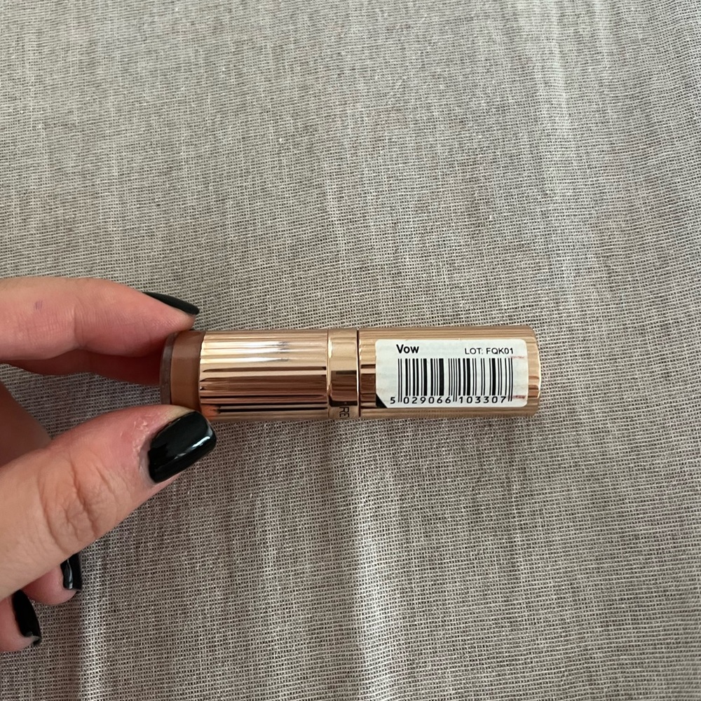 Makeup Revolution Nude lipstick color: Vow - Picture 3 of 3